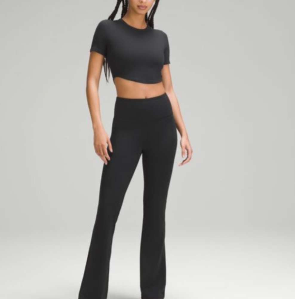 NWT Lululemon Hold Tight Crop T size 8 black